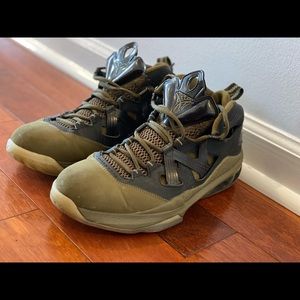 NIKE MEN'S JORDAN MELO M9 BLACK/GREEN SHOES 551879-041 SIZE 9.5